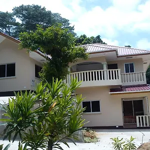  Appartement Zeph Self Catering