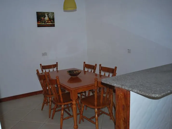 Appartement Chez Augustine à Baie Lazare  0*, Baie Lazare (Mahe)