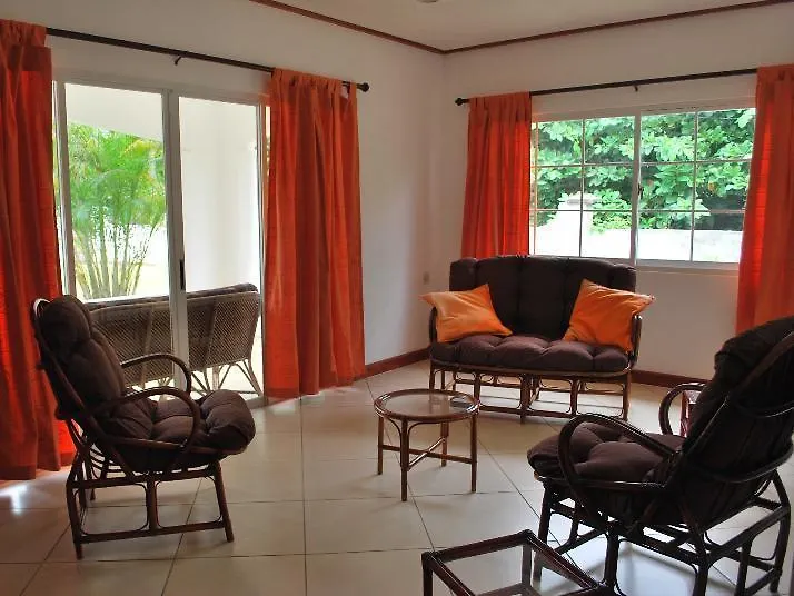 Appartement Chez Augustine à Baie Lazare