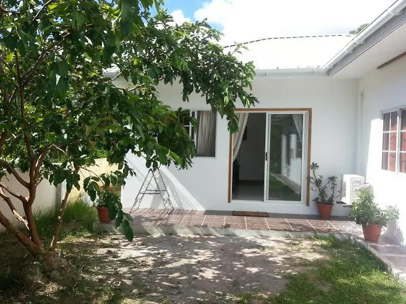 Appartement Chez Augustine à Baie Lazare